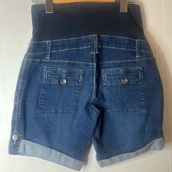 Thyme size XS Maternity Denim Short shorts. High stretchy support tummy support - Picture 5 of 7